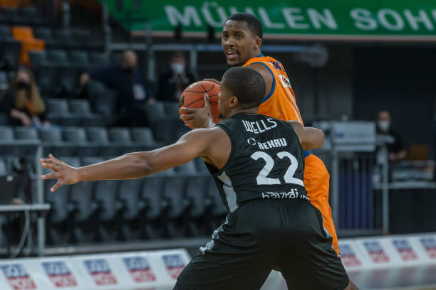 率对阵日本 率对阵日本