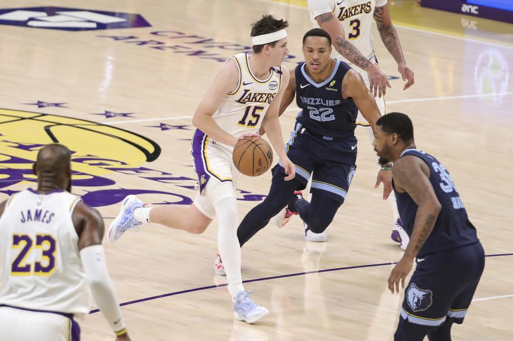 坚持与突破 坚持与突破