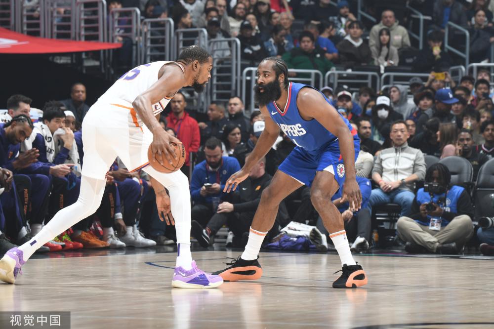 他曾在接受 他曾在接受